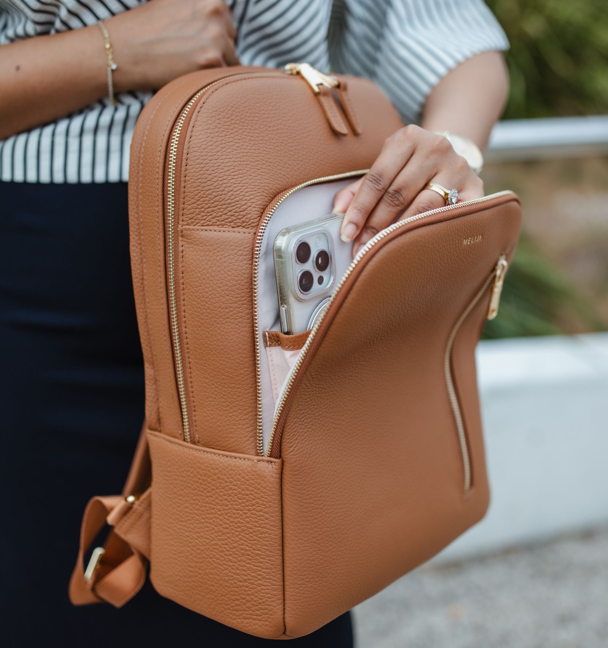 #color_Tan | Light Gold